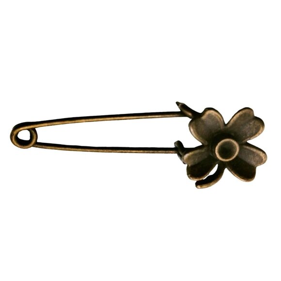 Flower Safety Pin Daisy Charm Four Leaf Clover Irish Skirt Pin Brooch Crafting - Picture 1 of 6